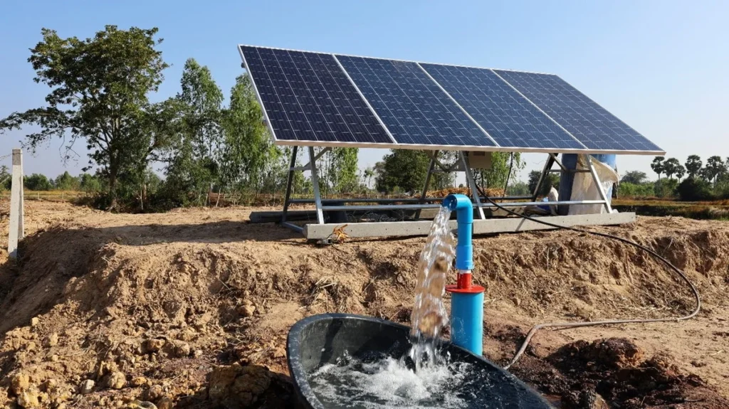8 Best Solar-Powered Water Pumps for Homesteads in 2026